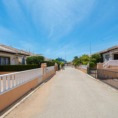 הוילה Dehesa de Campoamor  Casa Tima מראה חיצוני תמונה