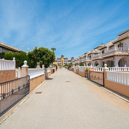 הוילה Dehesa de Campoamor  Casa Tima מראה חיצוני תמונה