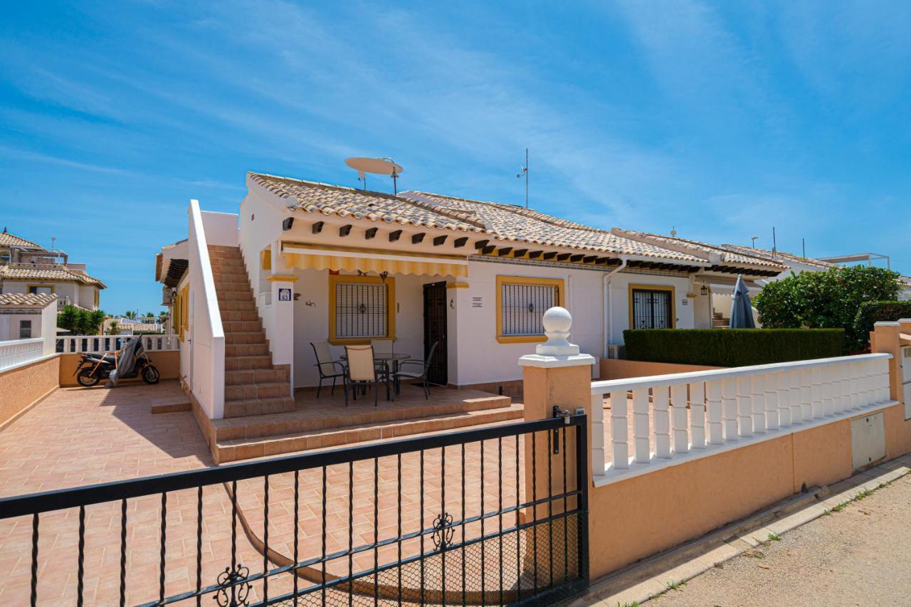 הוילה Dehesa de Campoamor  Casa Tima מראה חיצוני תמונה