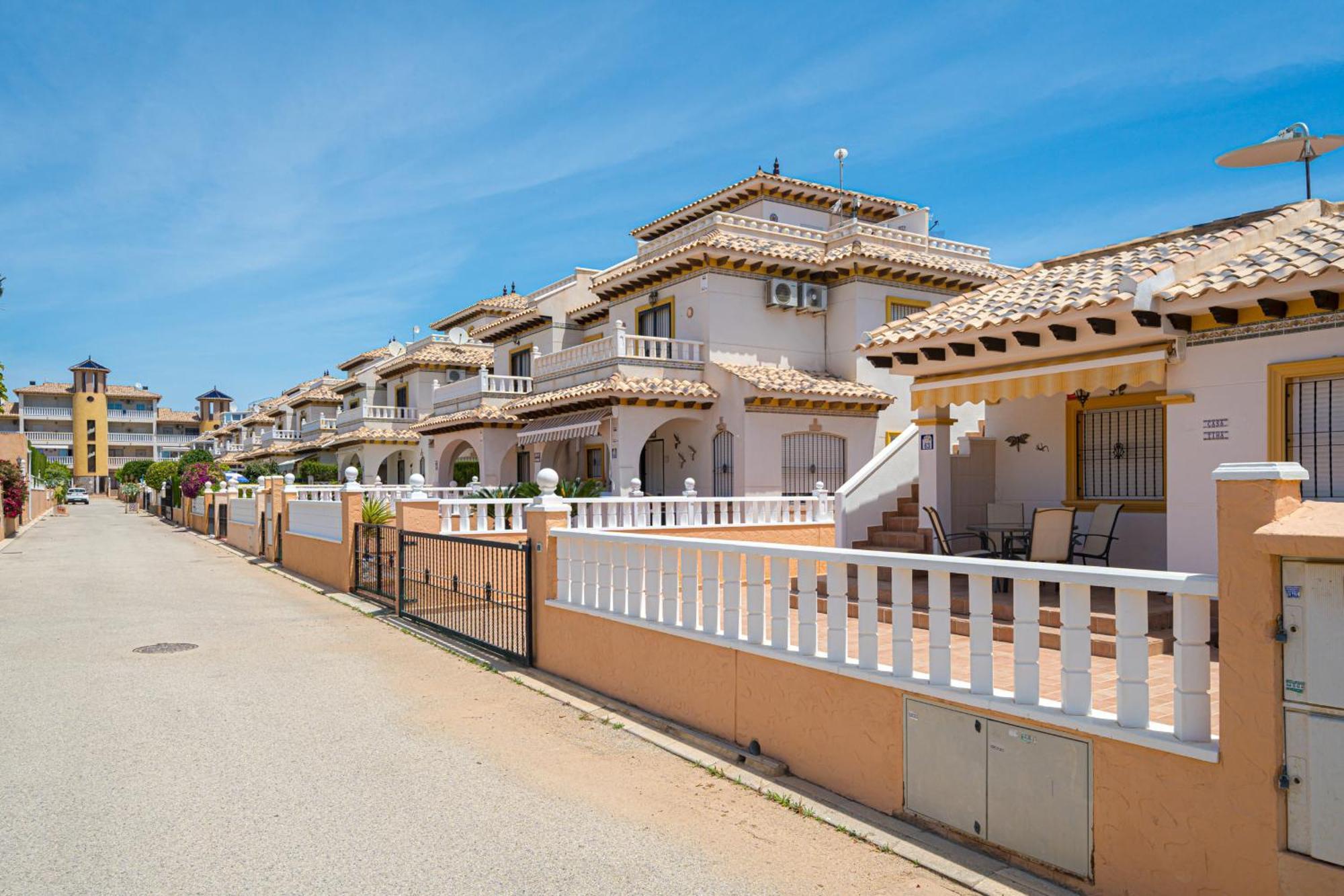 הוילה Dehesa de Campoamor  Casa Tima מראה חיצוני תמונה
